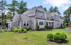 14 Willow Circle, Mashpee, MA 02649