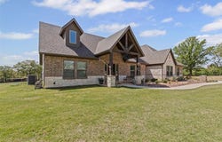 100 Aslan Road, Poolville, TX 76487