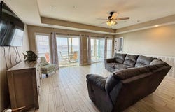 601 E Harbour Towne Drive, Lake Ozark, MO 65049