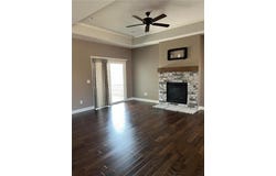 15653 Lakeside Drive, Basehor, KS 66007