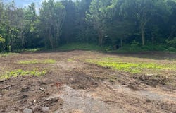 420 Blacks Ferry Rd, Burkesville, KY 42717