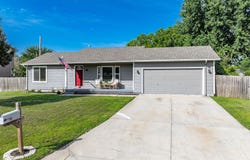 511 Edgewood Ave, Augusta, KS 67010