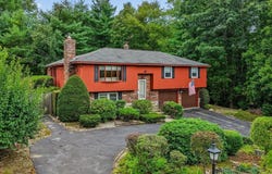 25 Bicentennial Drive, Manchester, NH 03104