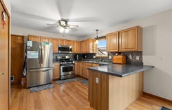 515 Tamarack Trail, Hebron, IN 46341
