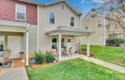 372 E Mills Avenue, Mooresville, NC 28115