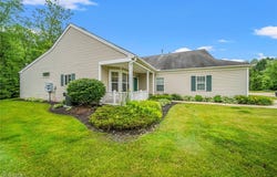 10707 Crossings Drive, Aurora, OH 44202
