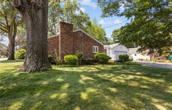 54 Frontier Road, Warwick, RI 02889