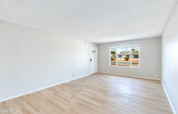 537 E LAGUNA Drive, Tempe, AZ 85282