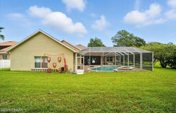 24 Lakeside Place W, Palm Coast, FL 32137