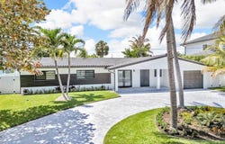 3231 NE 27th Ter, Lighthouse Point, FL 33064