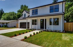 2110 LABONA DR, Eugene, OR 97404
