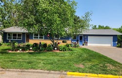 909 E Woodland Avenue, Barron, WI 54812