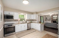 10644 BRIDLESPUR Drive, Kansas City, MO 64114