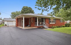 902 Dennis Avenue, Jasper, TN 37347