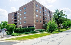 1649 Ashland Avenue, Des Plaines, IL 60016