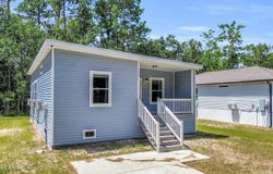 6091 E Adams, Bay Saint Louis, MS 39520