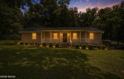 3032 US Highway 80 W, Dublin, GA 31021