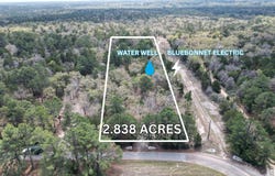 801 Marlin St, McDade, TX 78650