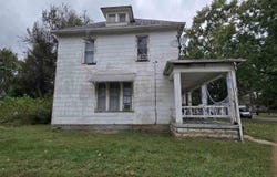 1360 3rd Avenue, Terre, IN 47807