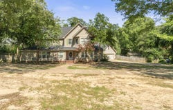 16 Woodcrest Drive, Searcy, AR 72143