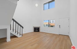 3939 Moore St, Los Angeles, CA 90066
