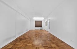 142-05 Roosevelt Ave, Flushing, NY 11354