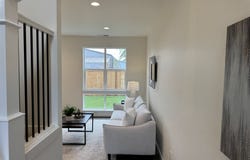 355 SE Shetterly DR, Dallas, OR 97338
