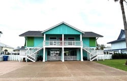 22 Whooping Crane Ln., ROCKPORT, TX 78382