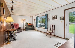 813 S Prairie Street, Russell, IA 50238