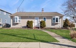 95 S Bay Drive, Babylon, NY 11702