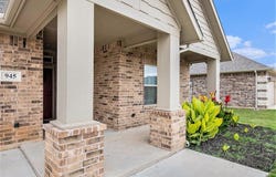 945 Sam Street, Springtown, TX 76082