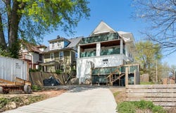 2835 E 8th Street, Kansas City, MO 64124