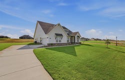 139 Big Sky Road, Decatur, TX 76234