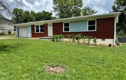 318 Sadie St, Jamestown, TN 38556