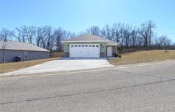 105 Daniels Court, Saint Robert, MO 65584