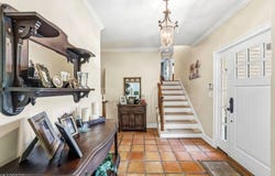 12 Wildwood Dr, North Caldwell Boro, NJ 07006-4418