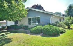 12555 W Wilbur Dr, New Berlin, WI 53151