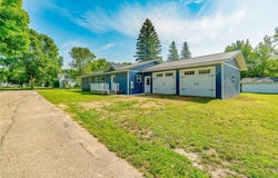 402 E Iowa Street, Elmore, MN 56027