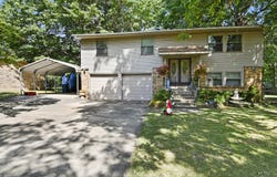 3329 W Countryside Drive, Springfield, MO 65807