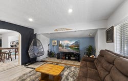 125 N Flora Rd, Greenacres, WA 99016