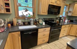 11 Maple Street, Brattleboro, VT 05350