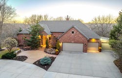1227 Pinewood Drive, Blair, NE 68008