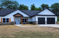 335 Holly Way Drive, Kirbyville, MO 65679