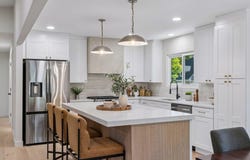 5516 Warden Avenue, Edina, MN 55436