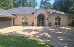 1804 W Lake Dr, Gladewater, TX 75647