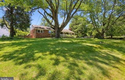 9304 GUE Road, DAMASCUS, MD 20872