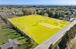 2101 Johnston Dr, Manitowoc, WI 54220