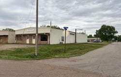 322 E Avenue A, Hope, AR 71801