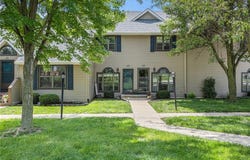 169 Stonebridge Lane, Smithville, MO 64089
