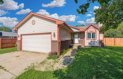 815 N Meadow Rd, Valley Center, KS 67147